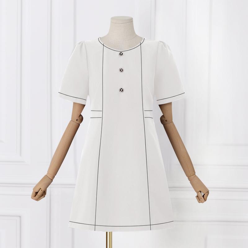 

Летнее женское короткое платье с коротким рукавом на пуговицах