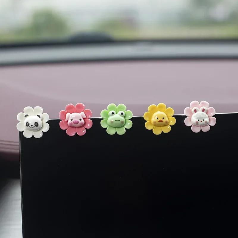 Car Dashboard Decor Flower Cartoon Swing Toys Center Console Decoration Sunflower Animal Bobbleheads Car Interior Ornaments