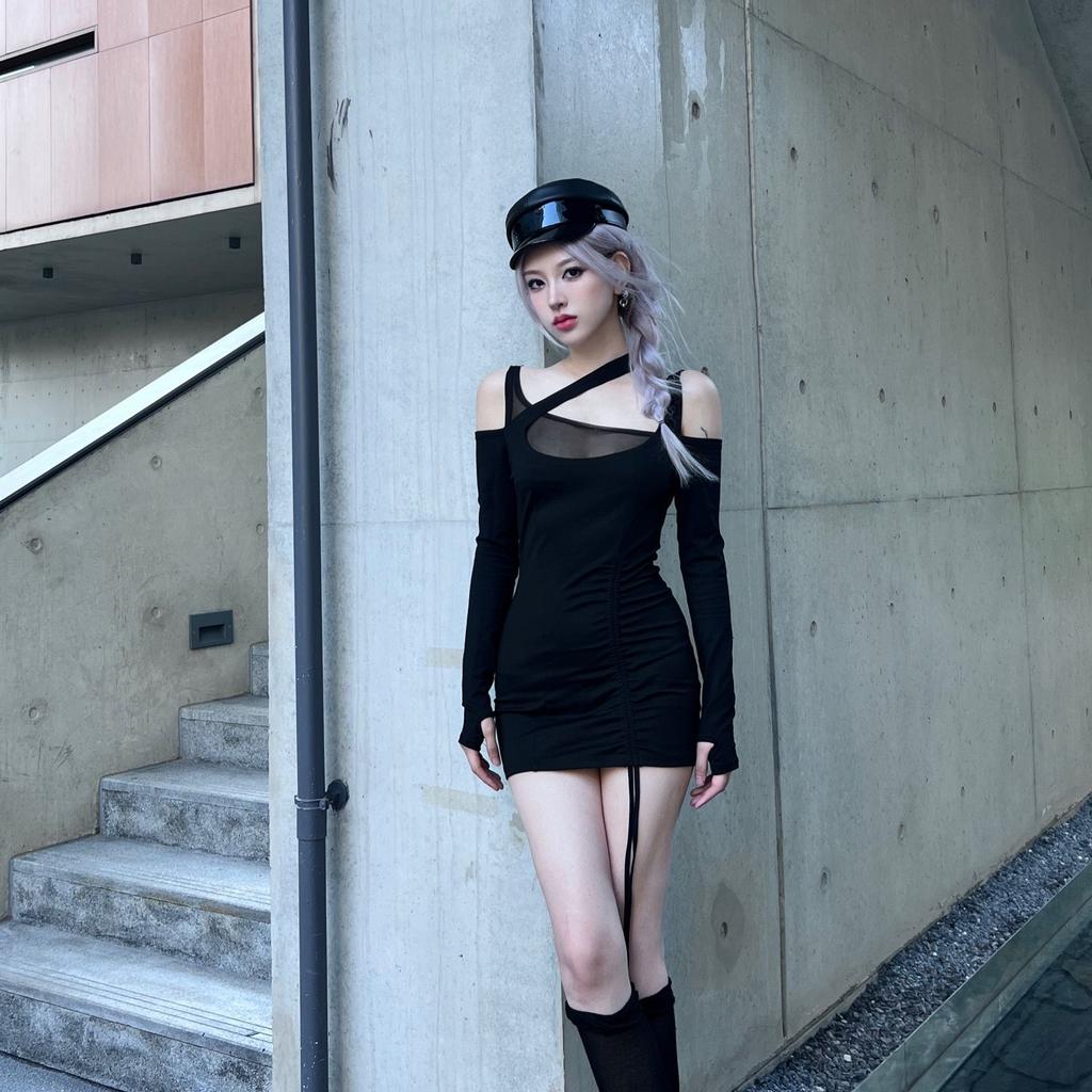 Pure Desire Spice Girl Off-the-shoulder Black Mesh Long-sleeved Dress, Early Autumn New Models Show Tight Figure, Hip-wrapped Short Skirt Women