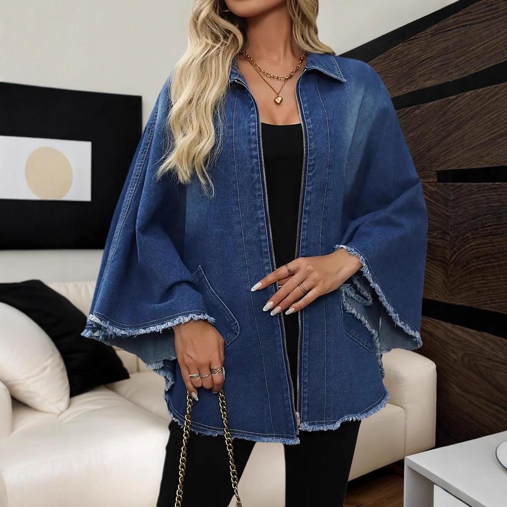 Blaue Used-Denimjacke mit rohem Saumdetail