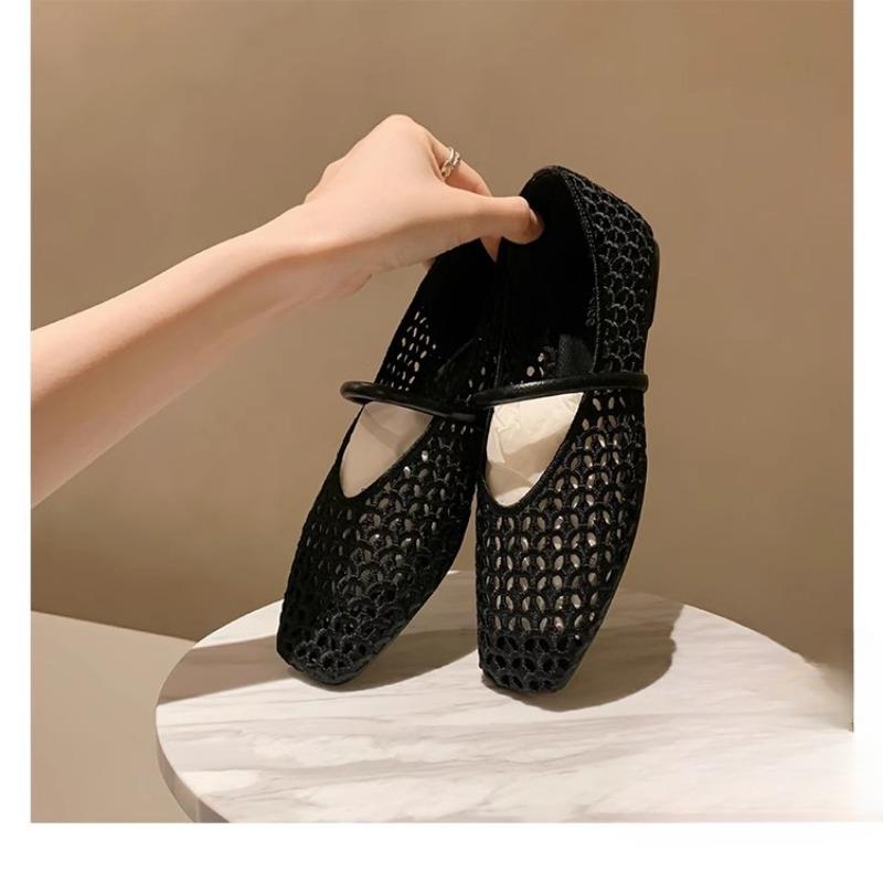 

Square-toed Shoes with Hollowed-out Woven One-strap Versatile Soft Surface Shallow Opening Single Sandals 35 чорний
