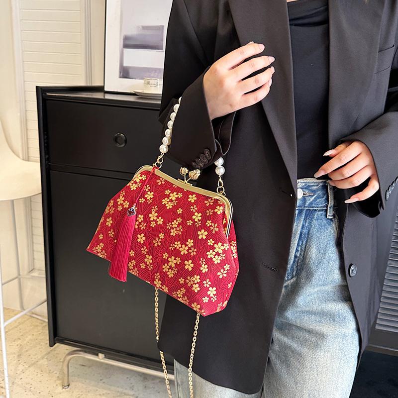 2024 Designer Women Handbags And Purse Floral Shoulder Bags Vintage Pearl Tassel Shell Clip Lady Chain Satchel Crossbody Bags