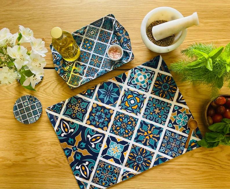 

4PcsMediterraneanPattern LinenTable Mat Non-Slip Dining Tablemat for KitchenNordic Rug Home DecorTableware Pad Washable Placemat 4Pcs-30X45cm(12X18in