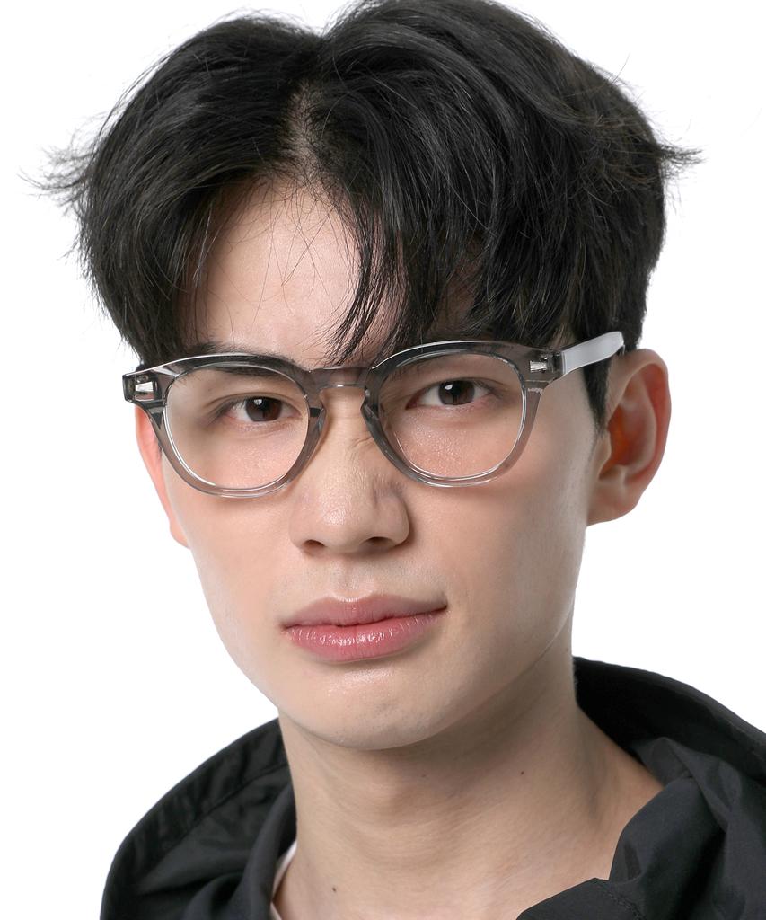 Eseubika Sbka Ted2-C02 Blue Light Blocking Horn-Rimmed Glasses