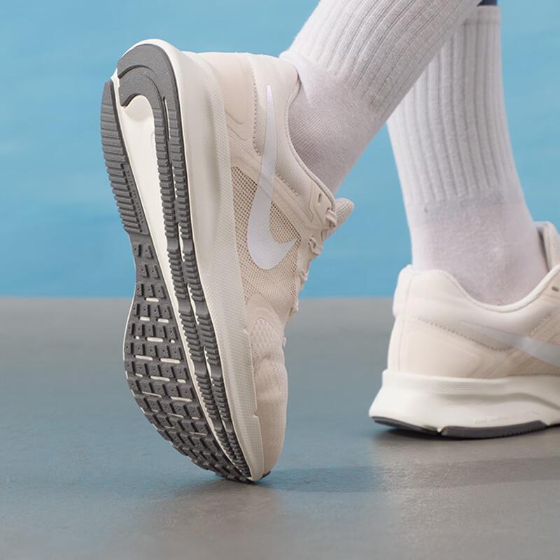 Nike DR2698-111 Running & Lifestyle Shoes