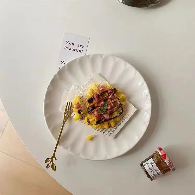 

Cute Creative Porcelain Plate Korean Style Cartoon Household Tableware Breakfast Toast Plates Ceramic Kitchen Supplies 8inches 8 inches