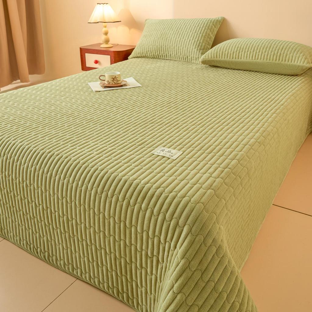 Class A Quilted Fleece Single Bed Cover – Thick, Non-Slip, Dustproof Tatami Bedding Cover