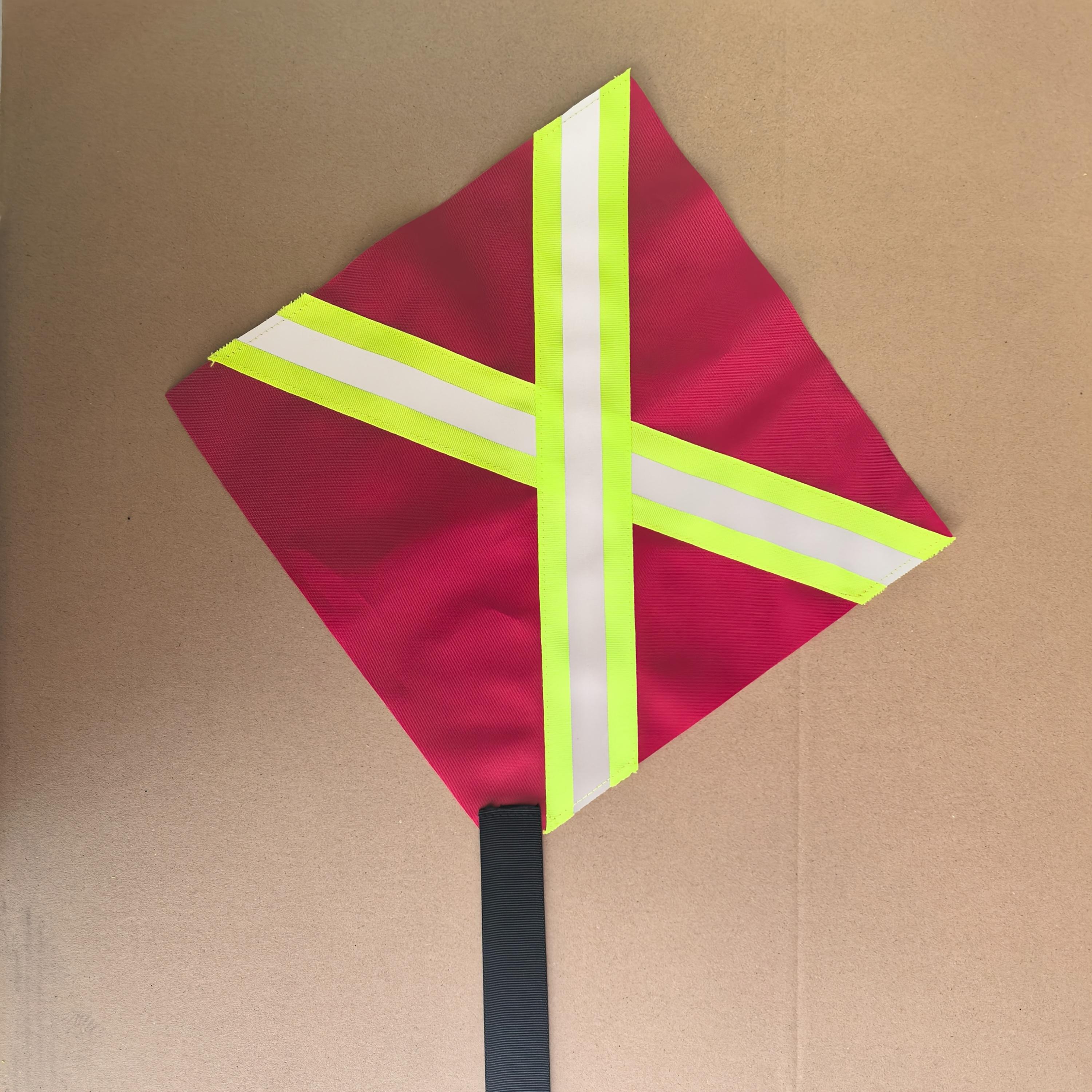 2pcs Square Safety Red Tow Flags with Cross-Shaped Reflective Warning Strips, Suitable for Kayaks, Trucks, RVs, Off-Road Loading, Oxford Fabric