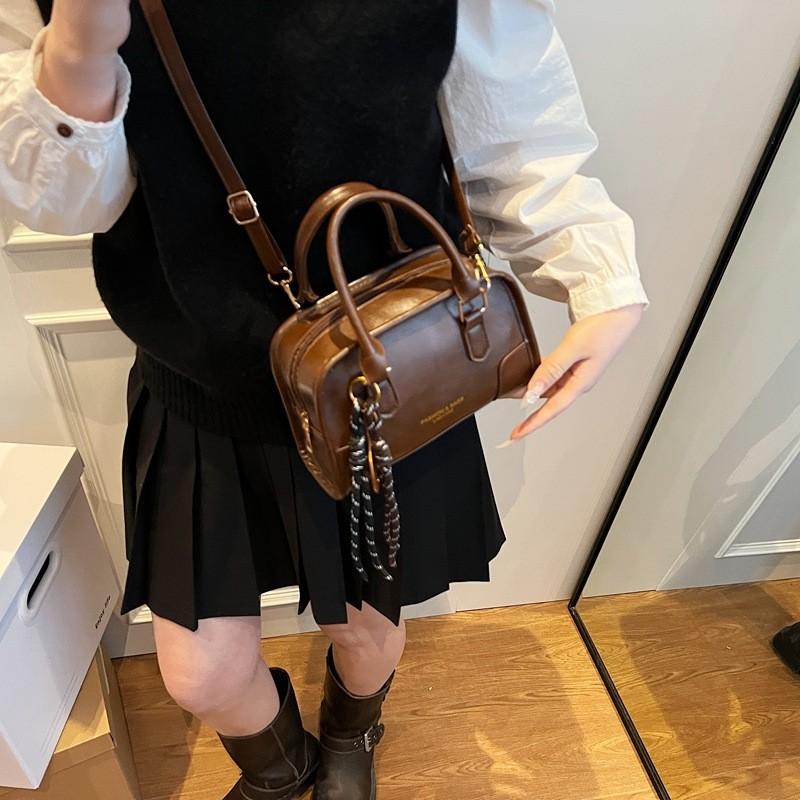 IELGY Simple Commuter Fashion One-Shoulder Portable Retro Small Square Bag