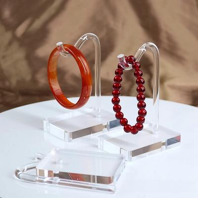 Schmuckherstellung – Verpackung & Präsentation von Schmuck