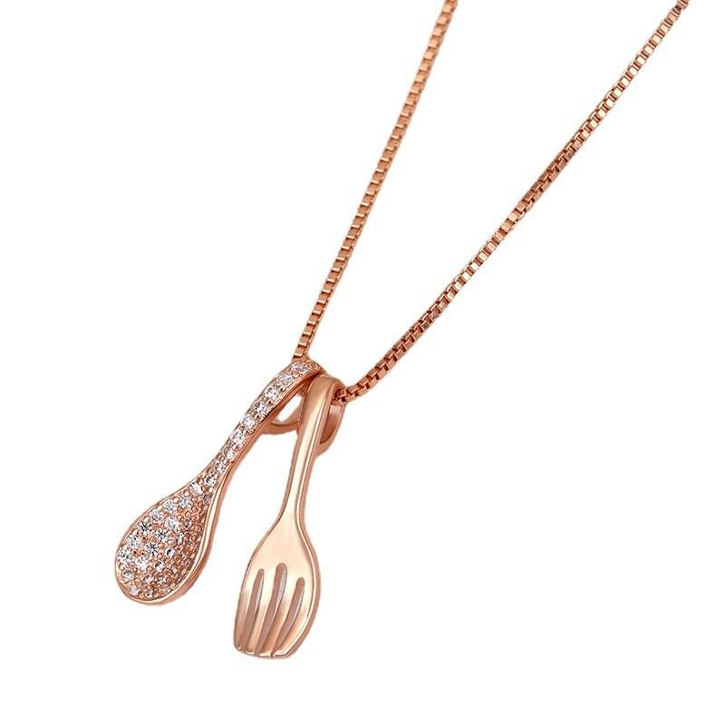 Elegant Halsband i Titanstål för Kvinnor med Roséguld och Platina Låsande Kedjedesign