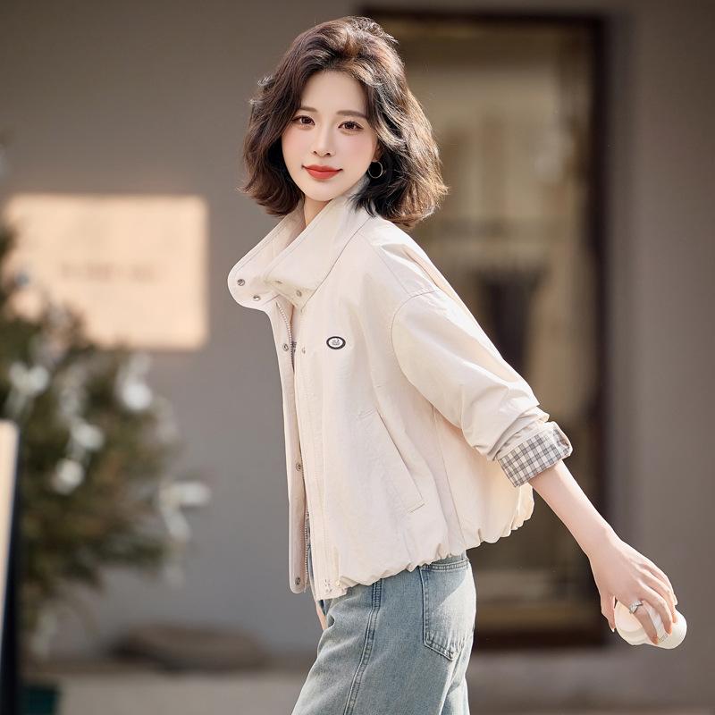 

Бежевое повседневное короткое пальто женское весеннее новое с воротником-стойкой и завышенной талией, куртка-топ XL бежевый