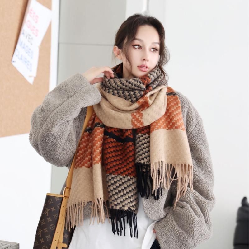Versatile core-spun yarn plaid shawl women's high-end fringed scarf fashionable thickened warm scarf