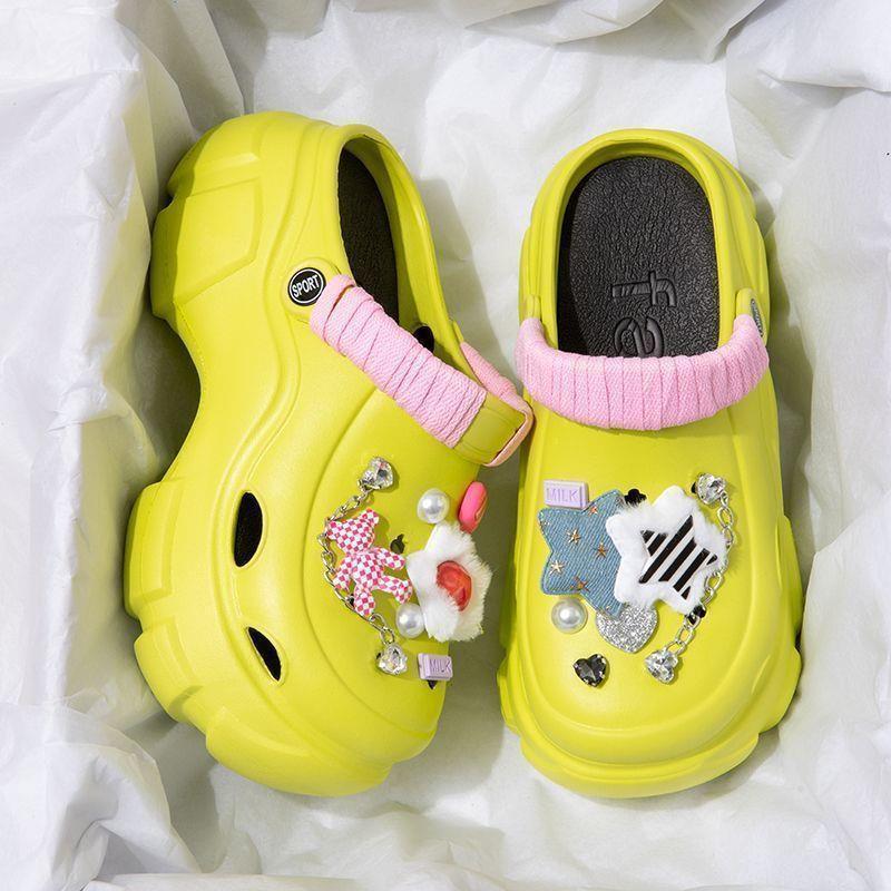 Zapatos de agujeros con suela gruesa para uso exterior de verano DIY dulce y fresco estilo Y2K estrella de cinco puntas elevador de bolsa zapatillas frescas