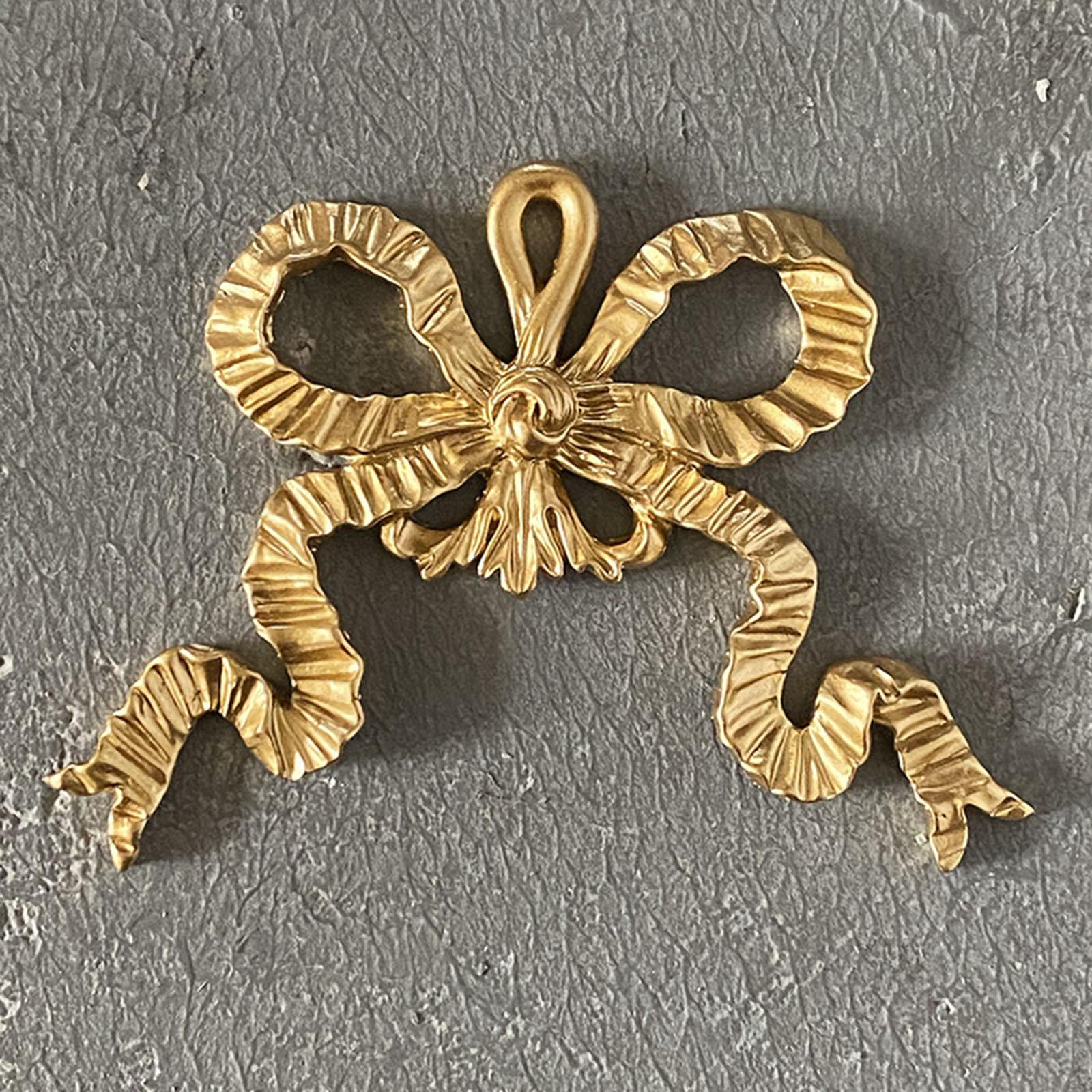 

Золотое украшение с бантом, подвеска с бантом, настенное художественное украшение, украшение из смолы для рождественской елки,