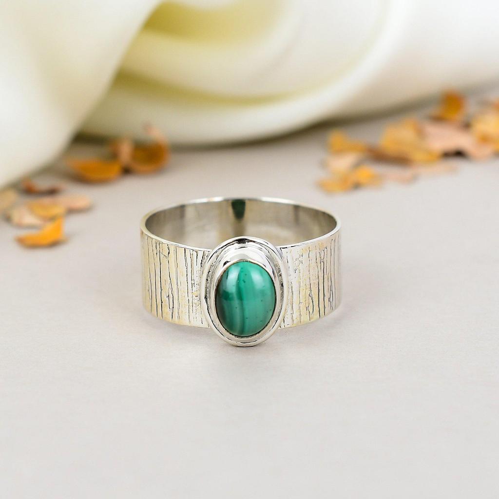 925 Sterling Silver Malachite Oval Shape Green Gemstone Textured Band Ring For Women