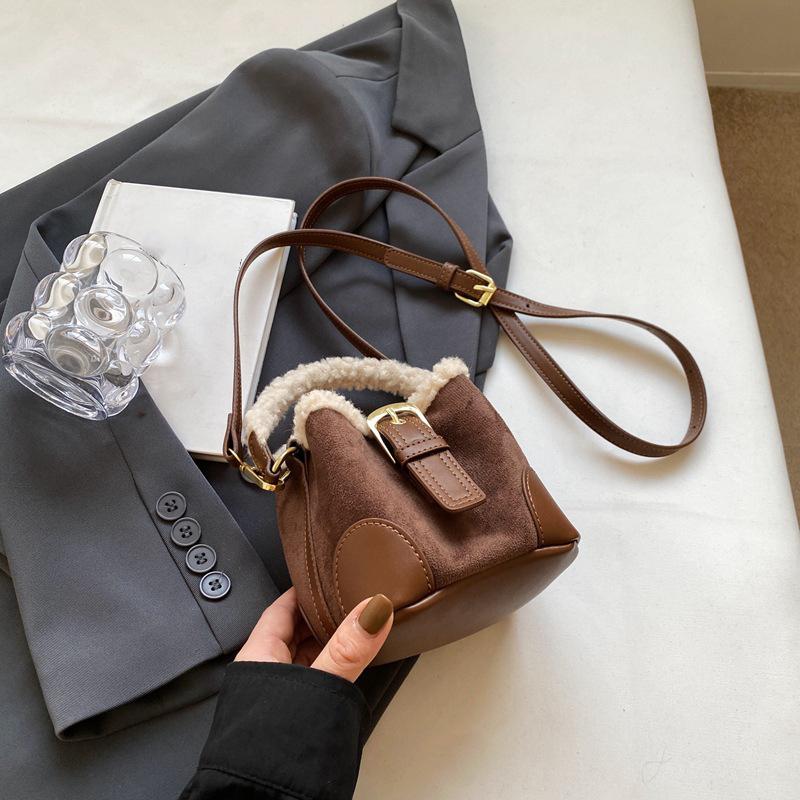 Autumn and Winter Women's Shoulder Bag Casual Retro Plush Bag Versatile Mini Portable Bucket Crossbody Bag KTY