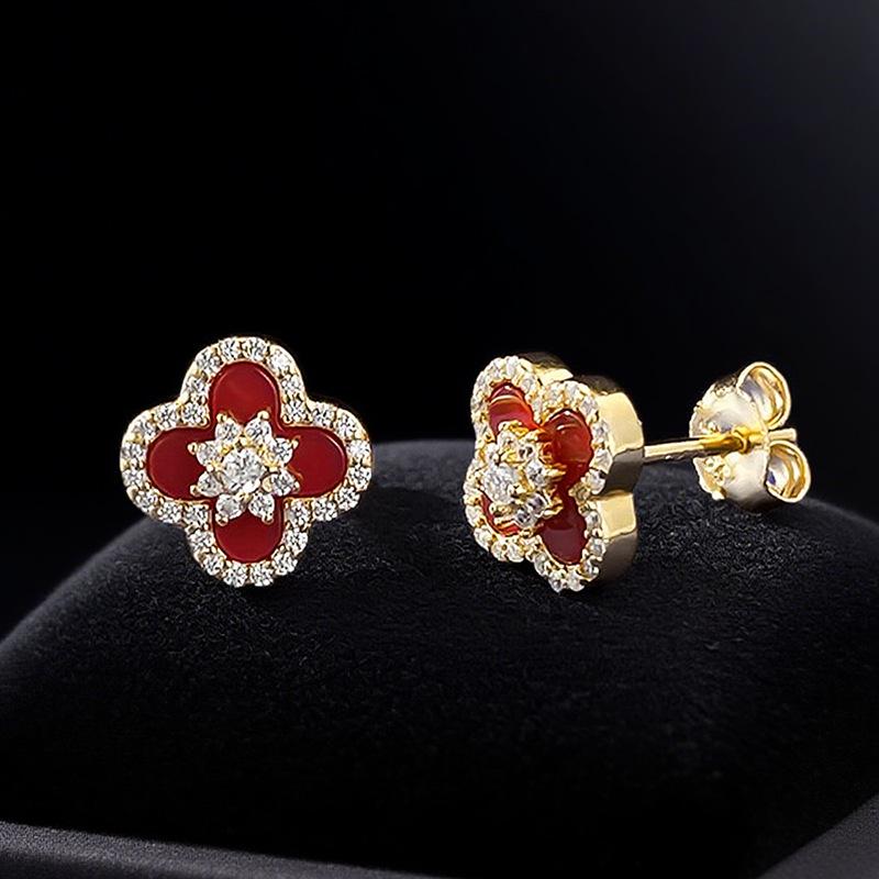 Hui Zhi Yi S925 Silver Four-Leaf Clover Stud Earrings with Red Agate Color - Light Luxury Fashion Style