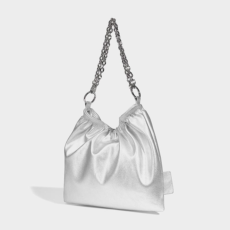 Single Shoulder Tote Bag for Women, Large Capacity Commuter Bag, New Foreign Trade Style, Pleated Chain Niche Underarm Bag, Versatile Crossbody Bag