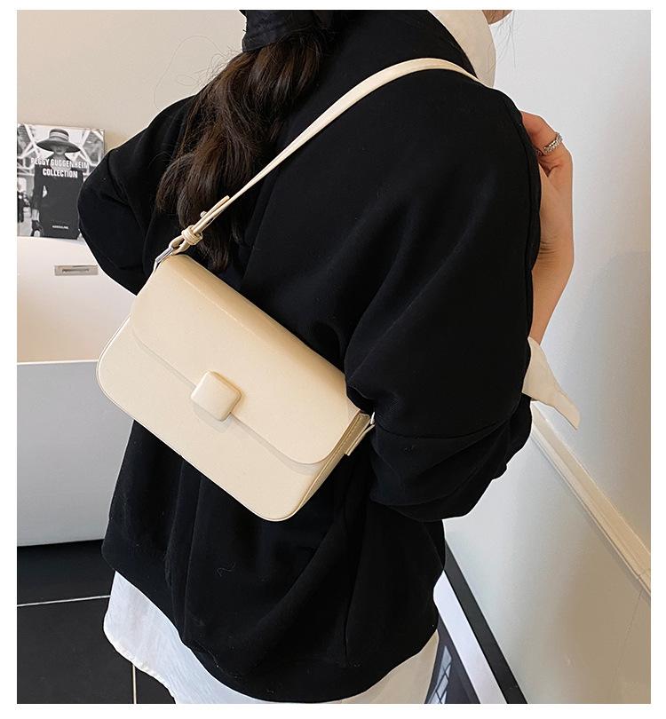 Super fire small bag women's summer versatile 2025 new fashion messenger bag Korean version casual shoulder armpit small square bag