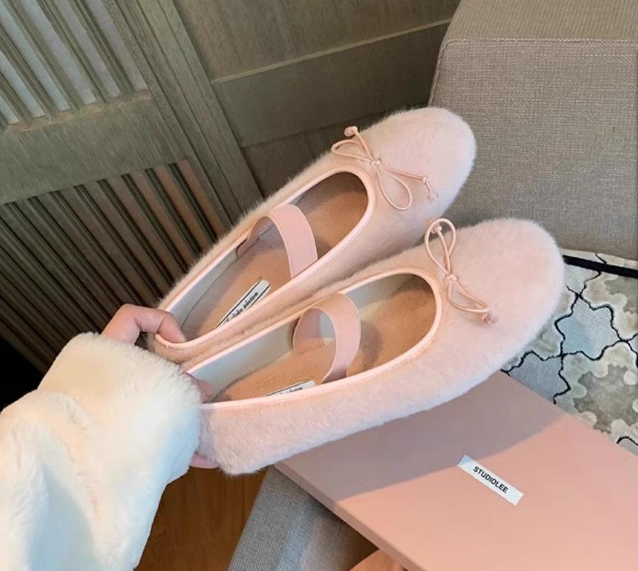 Sweet inner height-increasing fluffy shoes for women's winter new French style with evening wind and velvet to keep warm temperament Mary Jane shoes
