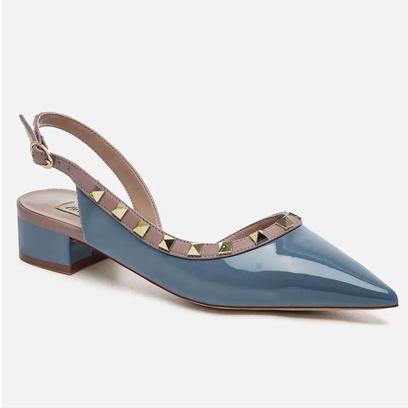 Spring and summer new nude one-word buckle with pointed head rivet bag head sandals women's summer outer wear thick heel medium heel single shoes