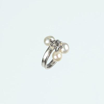 Lowool Tree Pearls Silver Ring