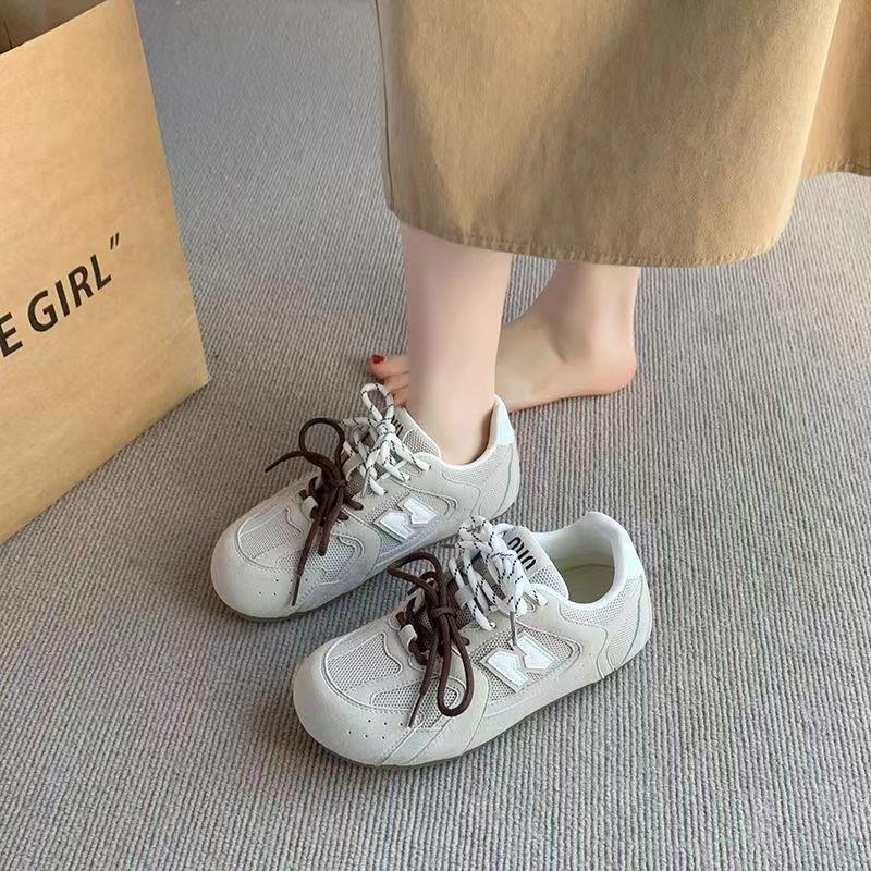 

Spring and summer new mesh casual sports inner height increase German training shoes breathable board shoes running soft sole gray breathable 35 серый