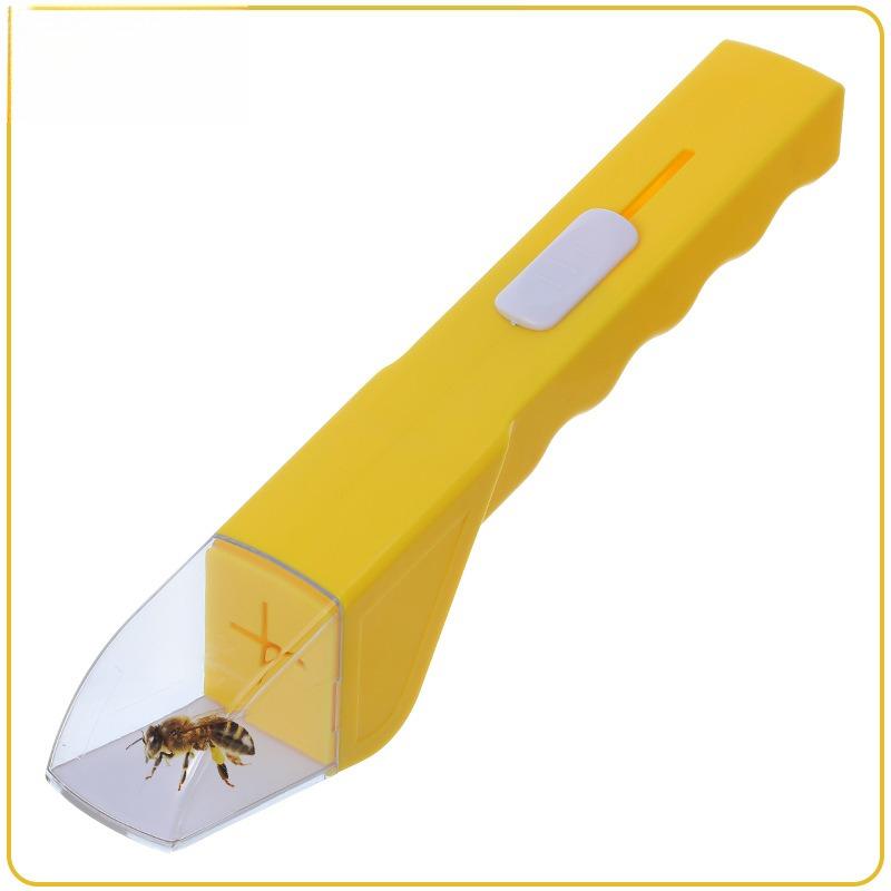 

Insect Catcher Handheld Insect Catcher Outdoor Exploration Insect Observation Box Simple Design Concept and Creative жовтий