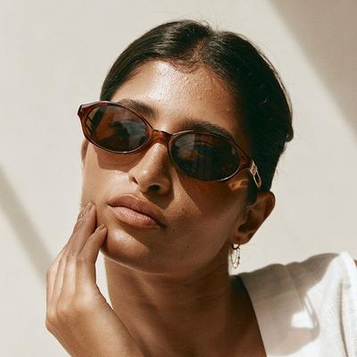 Oval Shape Sunglasses for Women Vintage Stylish UV Protection Men's Sun Glasses Seaside Playing Sun Glass for Women