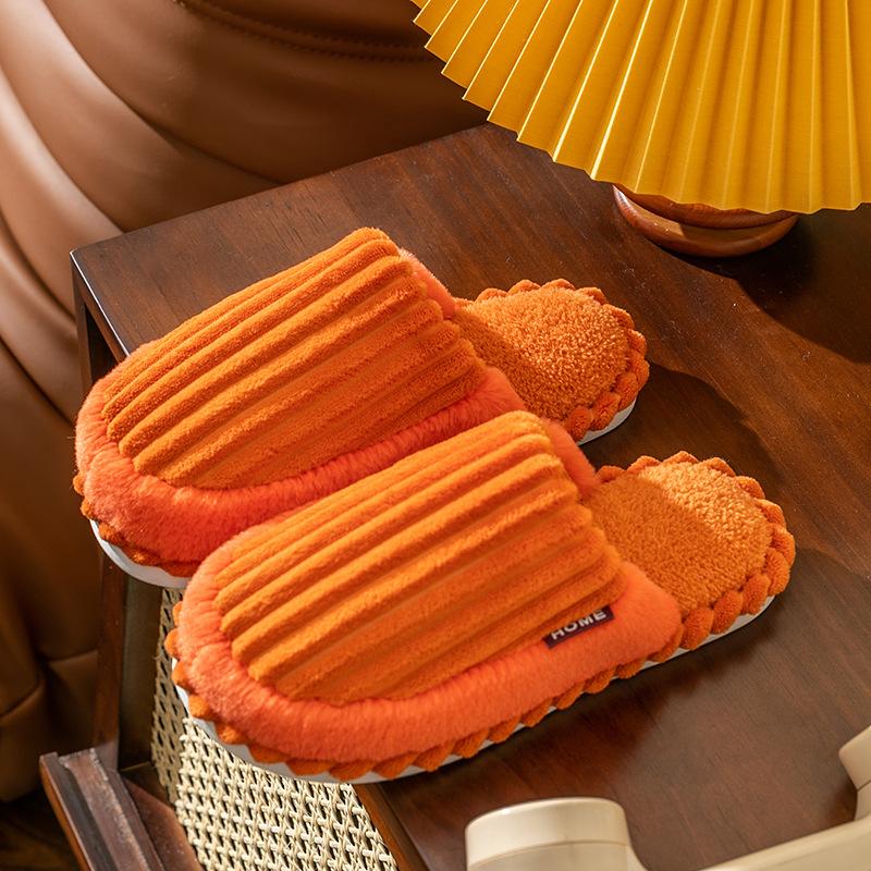 Naujos rudens ir žiemos medvilninės šlepetės, skirtos naudojimui namuose ir viduje, neslystančios, madingos, šiltos ir pūkuotos šlepetės