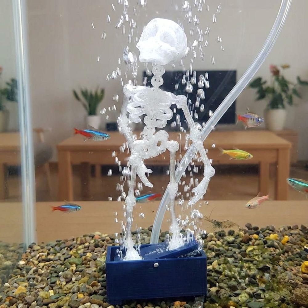 Decorazione Cranio Danzante per Acquario in Plastica Stampa 3D Scheletro Dinamico Aeratore Appassionati di Acquari