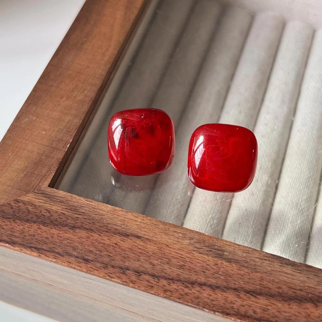 Cercei Festivi Roșii Ankola: Stil Retro la Modă pentru Celebrațiile Anului Nou Chinezesc 2025 pentru Femei.