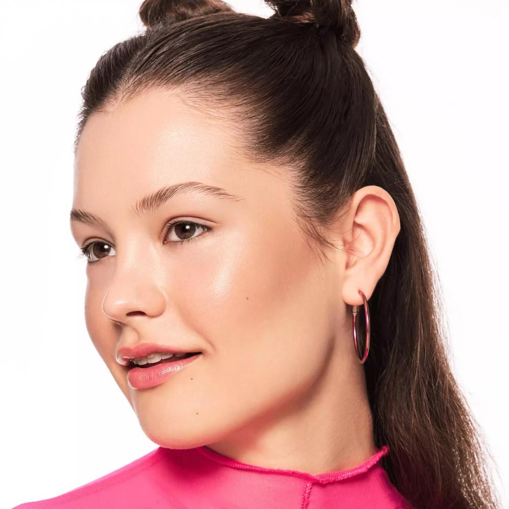 Essence Baby Got Bronze tekutý bronzer -