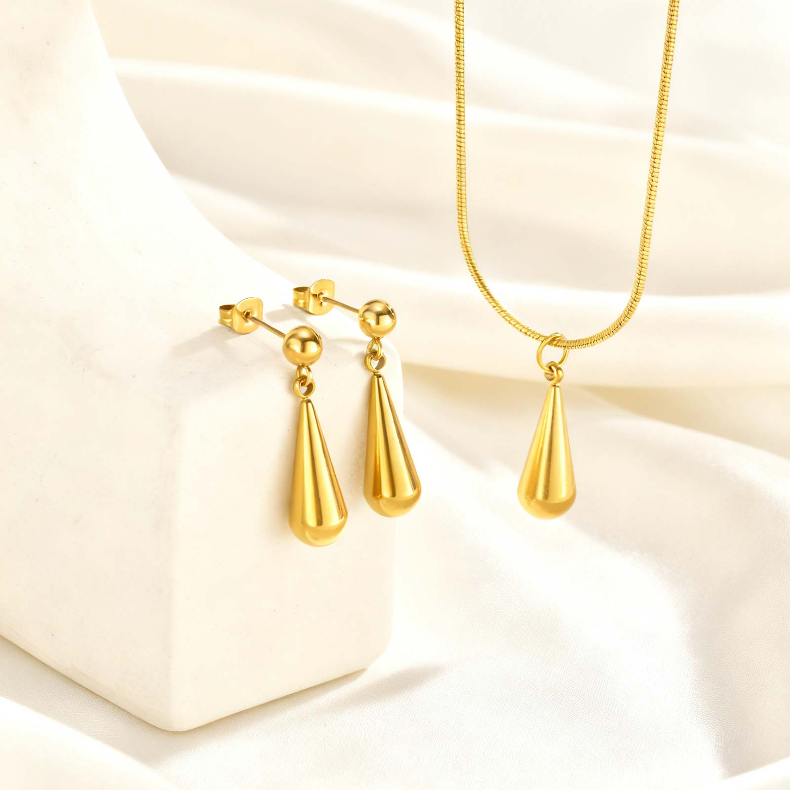 

Fashion Set Jewelry Water Drop Earrings Necklace for Women Stainless Steel Gold Plated Necklaces Dainty Set Accessories Gift
