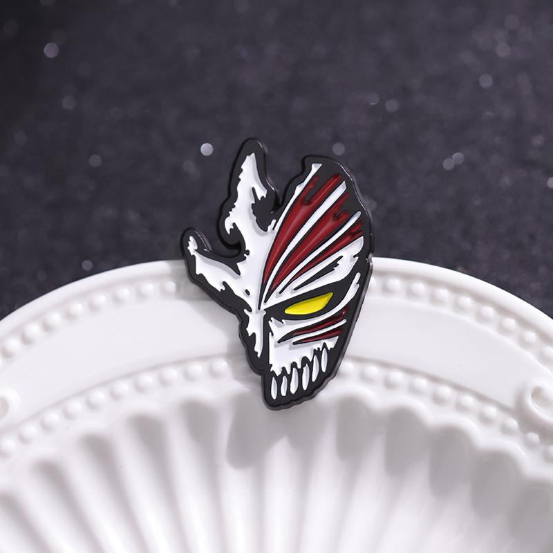 Bleach Kurosaki Ichigo Toshiro Mask Enamel Pins Japanese Anime Lapel Badge Brooches Hat Clothes Jewelry Halloween Accessories