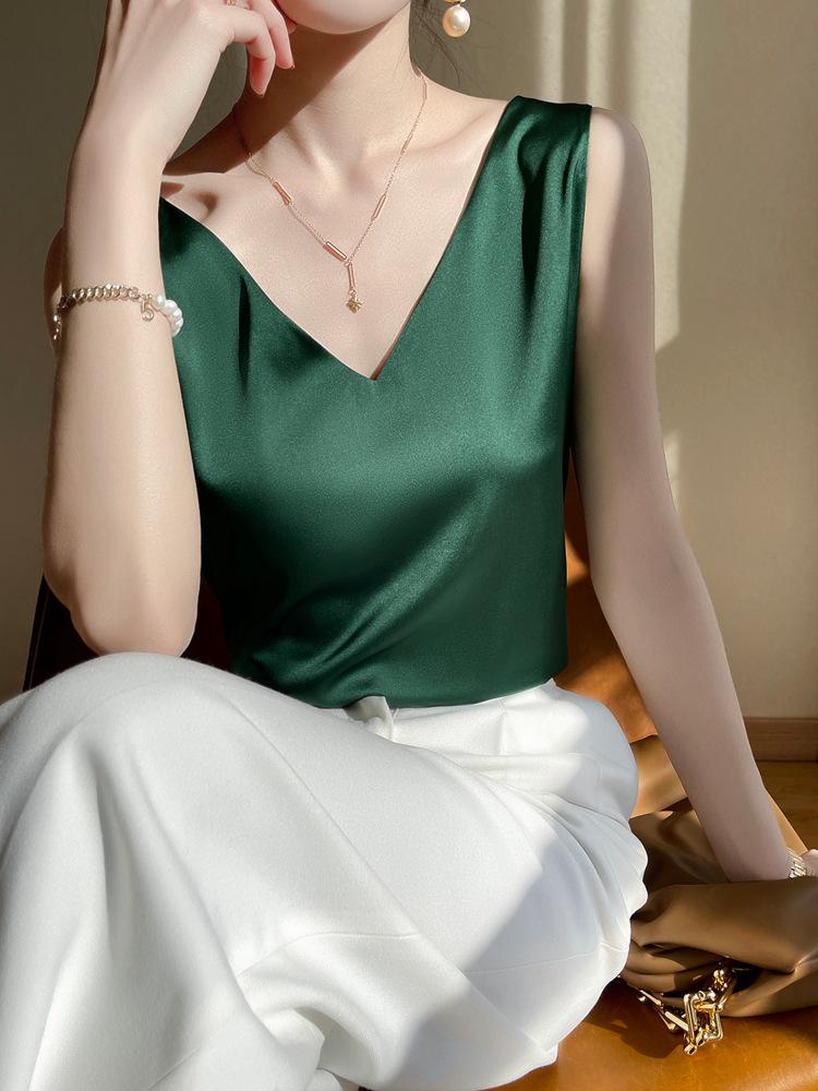 Dámský top camisole ze saténu s výstřihem do V - Bez rukávů, triacetátová základní vrstva na jaro.