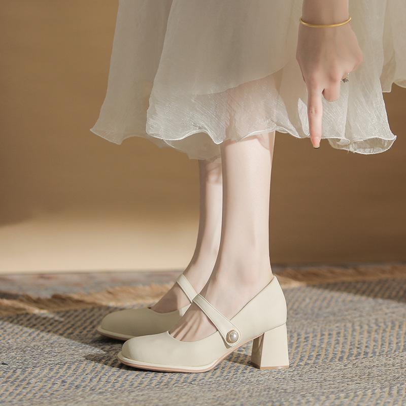 

New Mary Jane high heels women s pearl buckle round head spring and autumn national style cheongsam shoes horse dress shoes thick heel single shoes 39