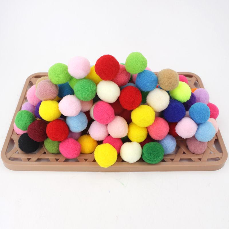 Artykuły ze strefy artystycznej: Kolorowe puszyste pompony do projektów klasowych dla uczniów od najmłodszych do najstarszych