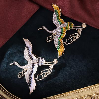 Broche de Grulla de Nube Auspiciosa Estilo Antiguo Chino Elegante de Gama Alta Versátil Moda Corsage Cheongsam Hanfu Traje Accesorios Pines