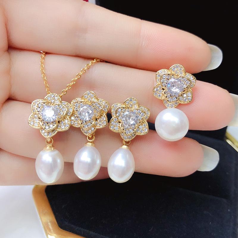Freshwater Pearl Nesting Set: Exquisite Flower Pendant, Ring, Earrings, and Chain