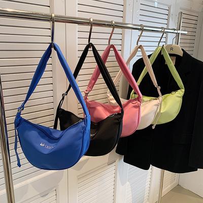 Casual Versatile Dumpling Bag New Fashion Simple Candy Color Shoulder Bag Large Capacity Student Class Messenger Bag Woman
