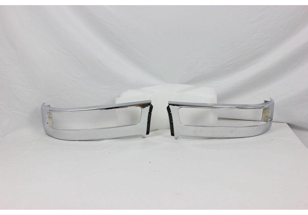 Chrome Silver Grille for 1999-2002 GMC Sierra 1500 - Model 15082218
