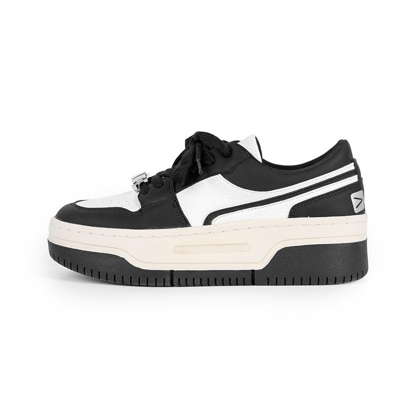 

Cowhide platform white shoes women s autumn and winter new casual versatile sports black and white panda board shoes tide white shoes 40