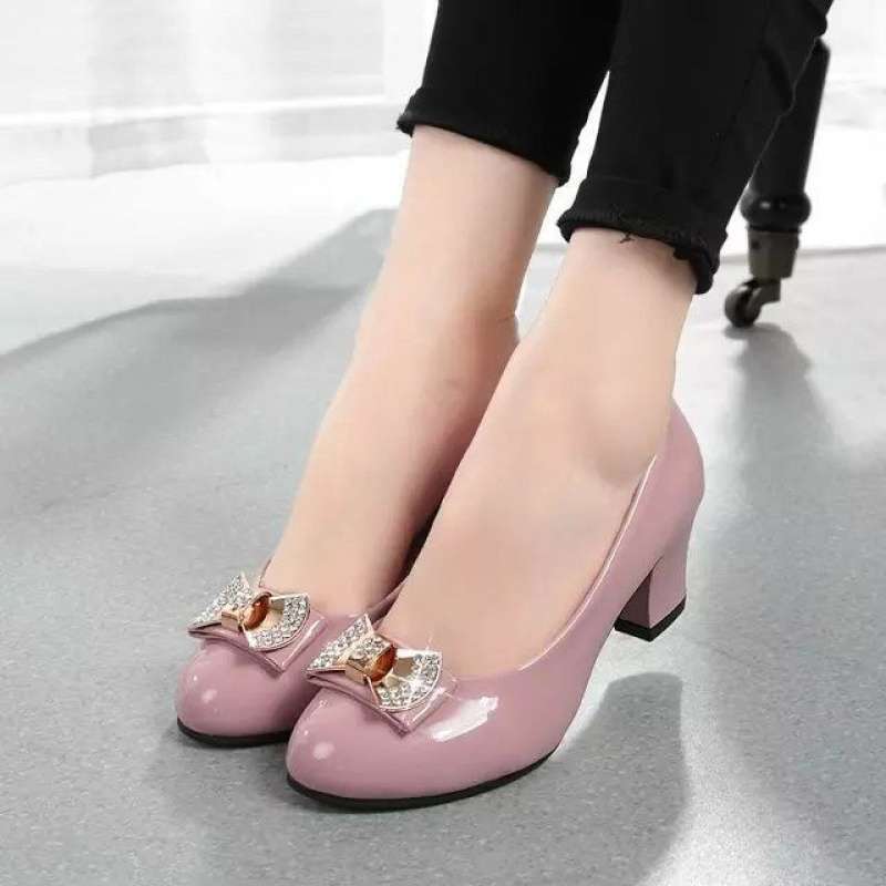 New work single shoes women's casual fashion round head soft leather Korean version medium and high heel leather shoes women's patent leather