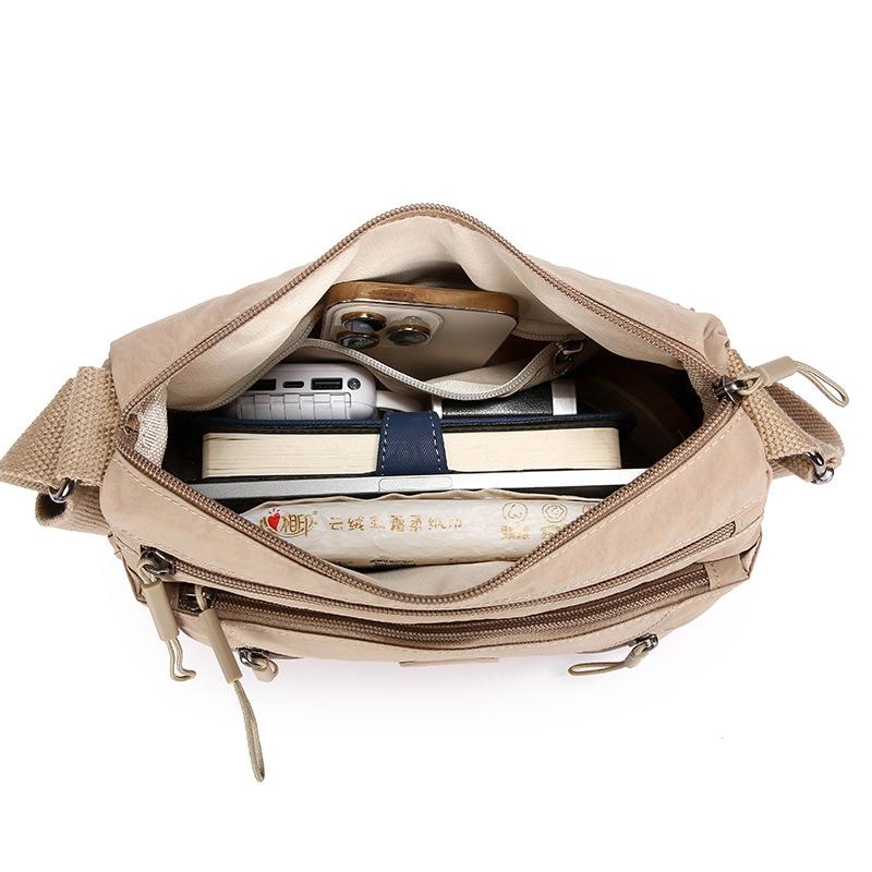Casual and Lightweight Single-shoulder Crossbody Bag, Fashionable Commuting Mom Bag