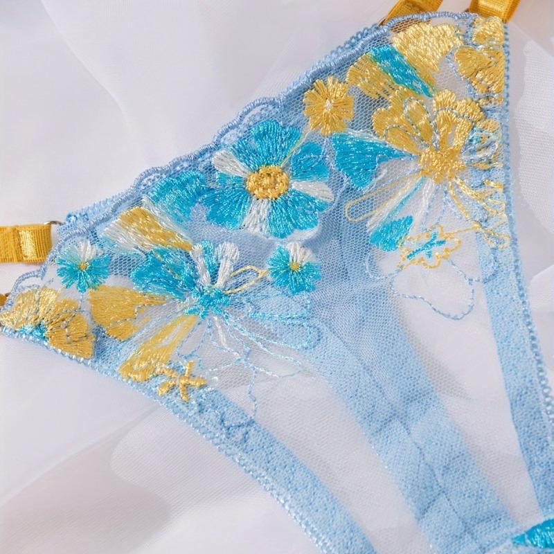 I nuovi colori a contrasto giallo e blu sono piccoli, freschi, sexy e comodi, e un set di reggiseno e biancheria intima da donna ultra-sottile.