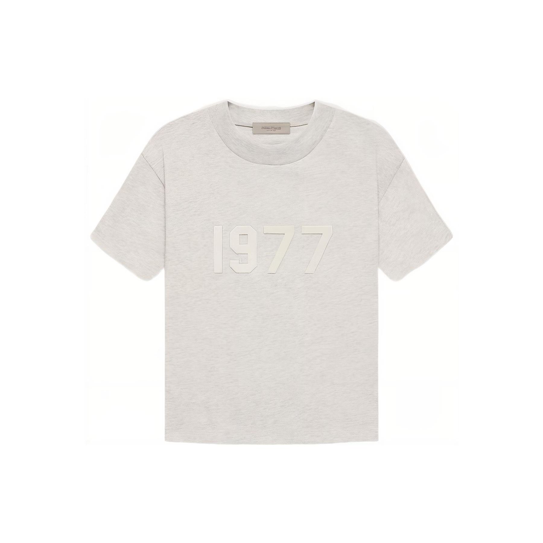 

Футболка Fear Of God Essentials 1977 Collection SS22 с цифровым флокирующим принтом, топы унисекс светло-овсяного цвета FOG-SS22-043 XL