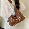 IELGY Ladies Bucket Bag Retro Large Capacity All-Match Casual One-Shoulder Simple Commuter Tote