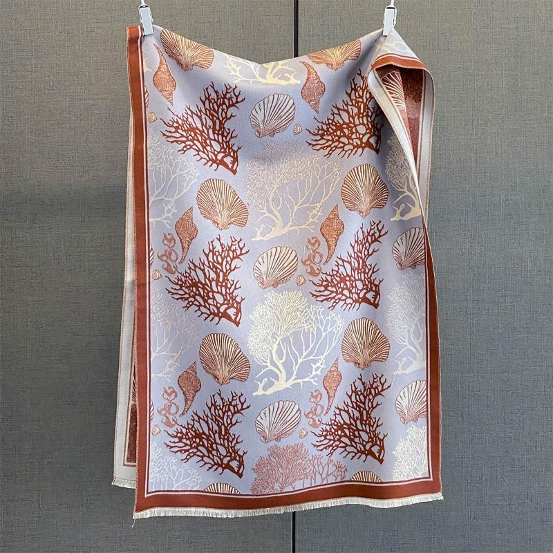 Autumn New Cashmere Tassel Scarf Women's Fashion Age-reducing Jacquard Scarf Warm and Thickened Large Shawl